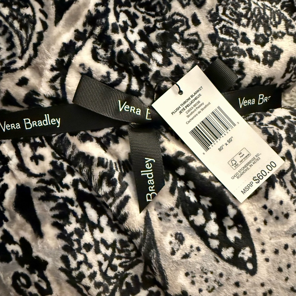 Vera Bradley Throw Blanket - Stratford Paisley- NEW
